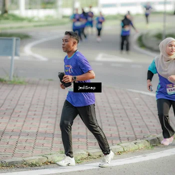 Runner Photo 8334791