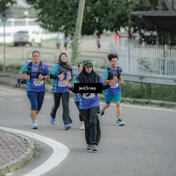 Runner Photo 8334825