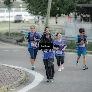 Runner Photo 8334829