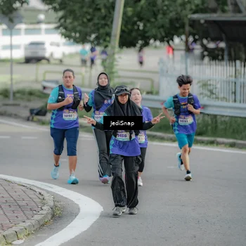 Runner Photo 8334830