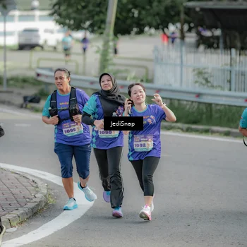 Runner Photo 8334848