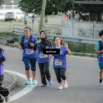 Runner Photo 8334854