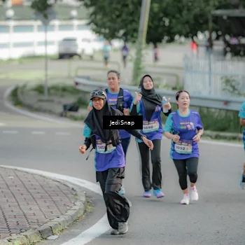 Runner Photo 8334859
