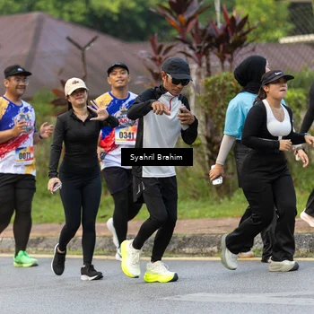 Runner Photo 8334875
