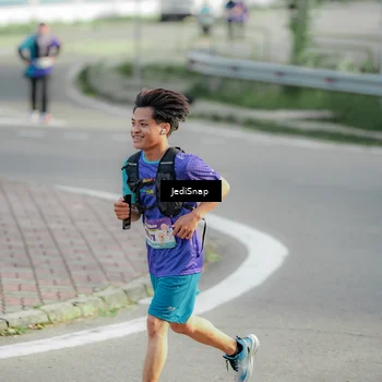 Runner Photo 8334892