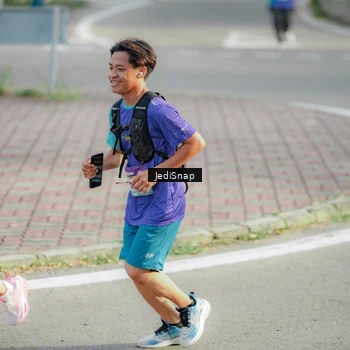 Runner Photo 8334909