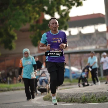 Runner Photo 8334912