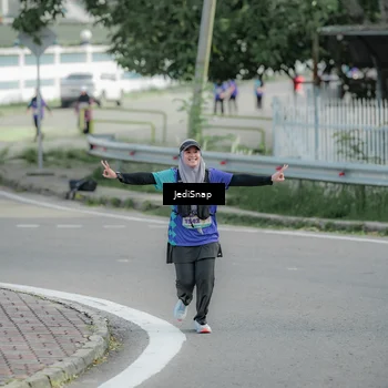 Runner Photo 8334920