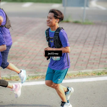 Runner Photo 8334921
