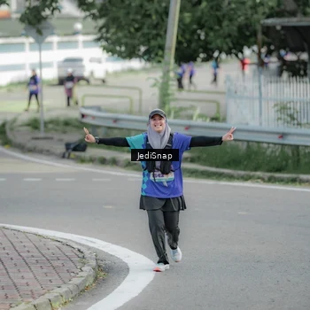 Runner Photo 8334936