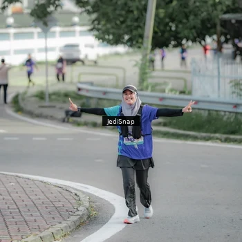 Runner Photo 8334938