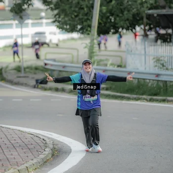 Runner Photo 8334950