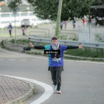 Runner Photo 8334957