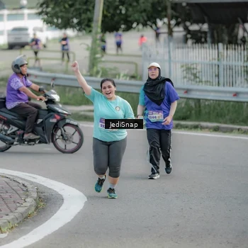 Runner Photo 8334974