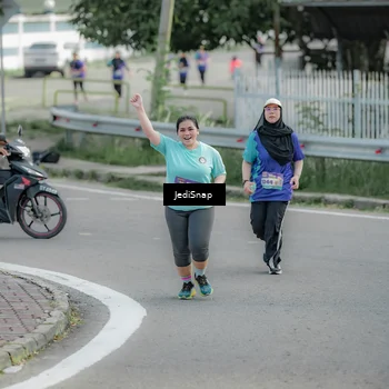 Runner Photo 8334979
