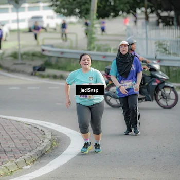 Runner Photo 8334987