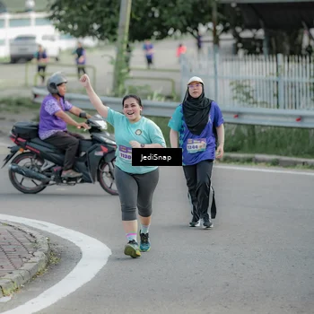 Runner Photo 8334989