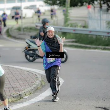 Runner Photo 8335010