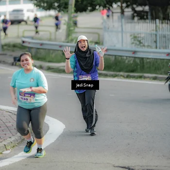 Runner Photo 8335033