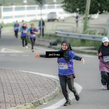 Runner Photo 8335034