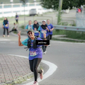 Runner Photo 8335083