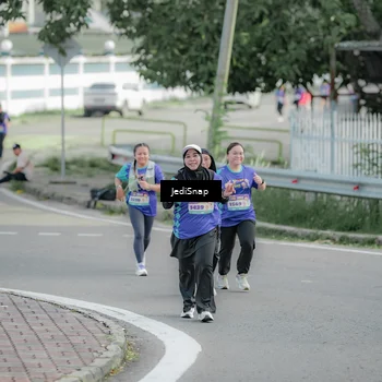Runner Photo 8335095