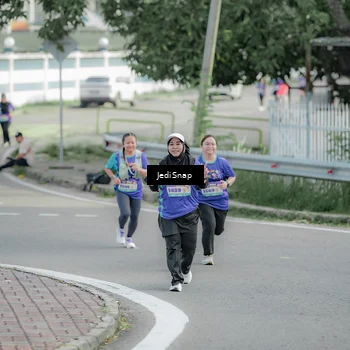 Runner Photo 8335107
