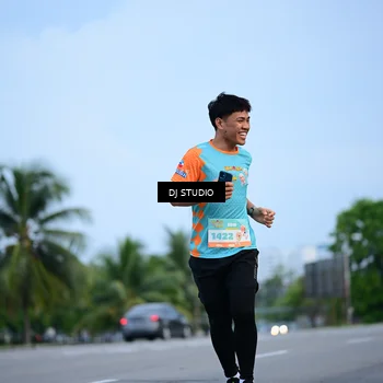Runner Photo 8335111