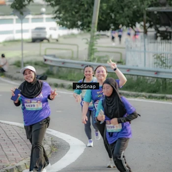 Runner Photo 8335147