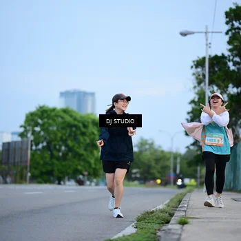 Runner Photo 8335153