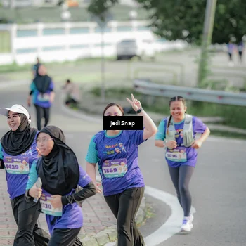 Runner Photo 8335166