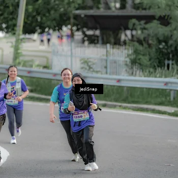 Runner Photo 8335168