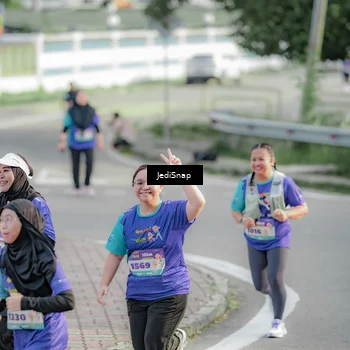 Runner Photo 8335176