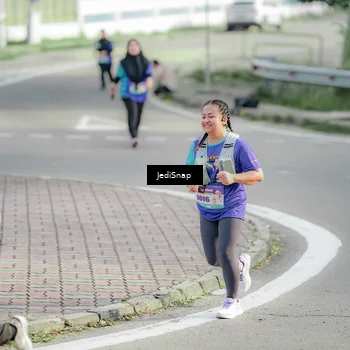 Runner Photo 8335177
