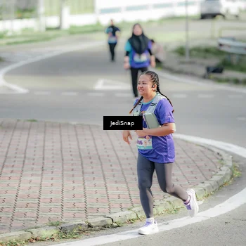Runner Photo 8335191