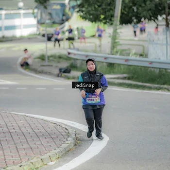 Runner Photo 8335247