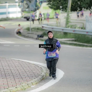 Runner Photo 8335270