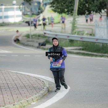 Runner Photo 8335274