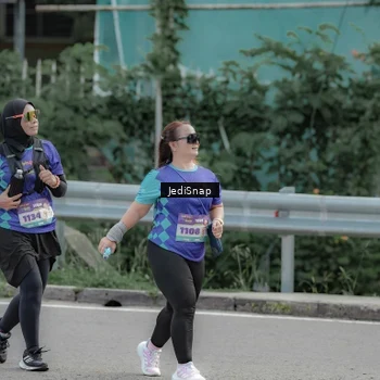 Runner Photo 8335304