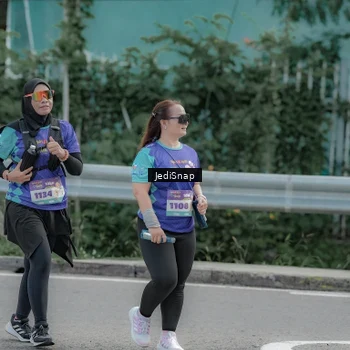 Runner Photo 8335311