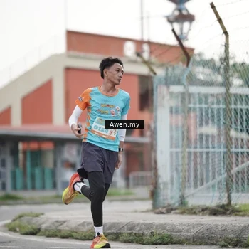 Runner Photo 8335332
