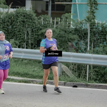 Runner Photo 8335340