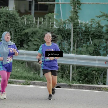 Runner Photo 8335341