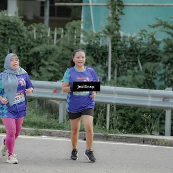 Runner Photo 8335343