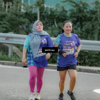 Runner Photo 8335364