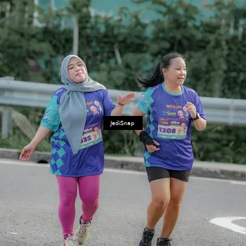 Runner Photo 8335376