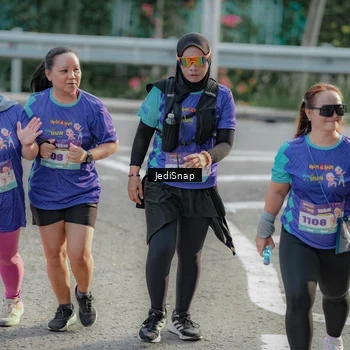 Runner Photo 8335415