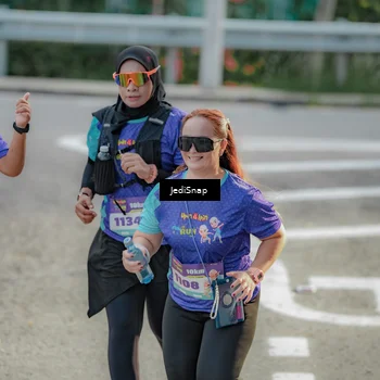 Runner Photo 8335431