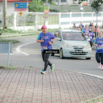 Runner Photo 8335457