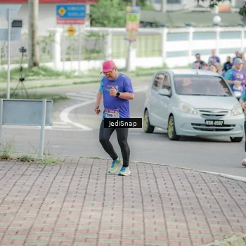 Runner Photo 8335465
